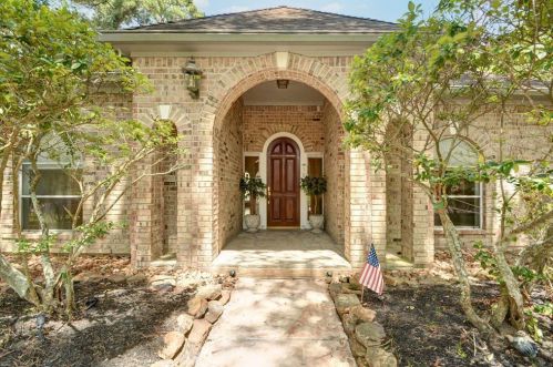 1823 Mountain Aspen Ln, Humble, TX 77345-1942