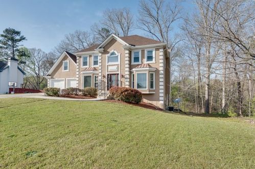 3982 Laurel Bend Dr, Lithonia, GA 30039-4122