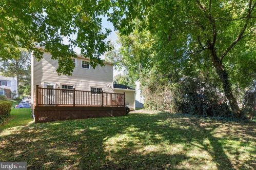 209 Foster Ave, Pittsburgh PA 15205-2352 exterior