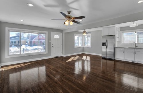 9852 Frst Ave, Chicago IL 60628-1439 exterior