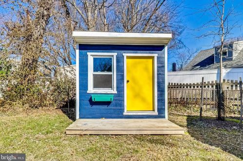 903 Robin Rd, Silver Spring MD  20901-1872 exterior