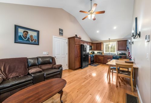 30 Max Ln, Concord NH 03301-8629 exterior