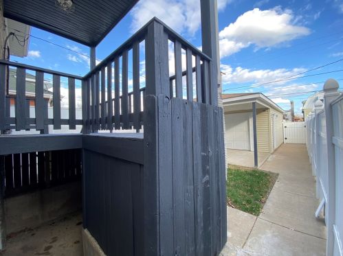 1923 Austin Blvd, Chicago IL 60804-1657 exterior