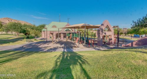 1004 Amberwood Dr, Phoenix AZ  85048-1937 exterior