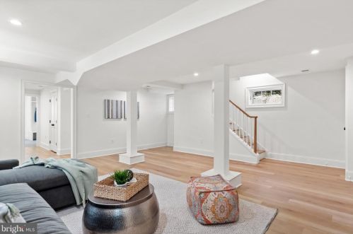 4420 Fessenden St, Washington DC  20016-4054 exterior