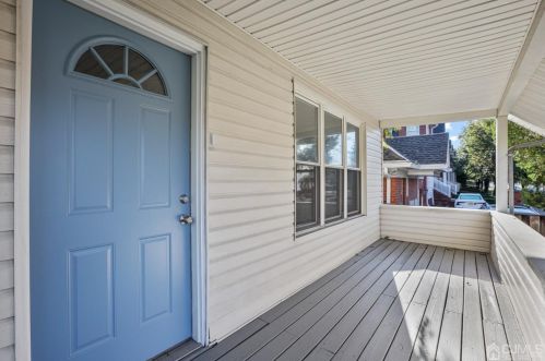 88 Central Ave, Metuchen NJ  08840-1862 exterior