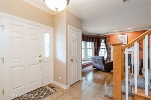 864 Hickman Ln, Bull Valley IL 60098-3027 exterior