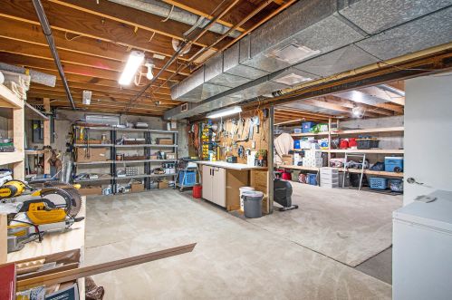 5163 Lewsinda Ave, Kalamazoo MI 49009-3823 exterior