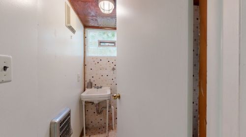 525 Penn Vista Dr, Pittsburgh PA  15235-4242 exterior