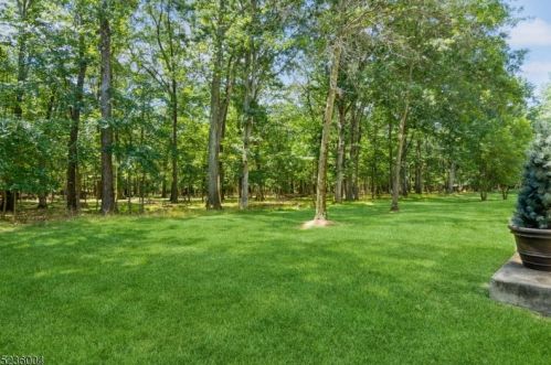 2801 Packer Ct, Bridgewater NJ 08807-7017 exterior