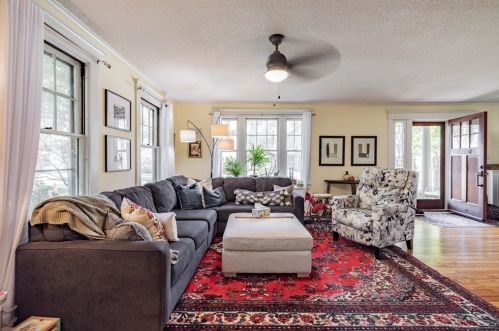 80 Roseland Ter, Springfield MA  01106-1128 exterior