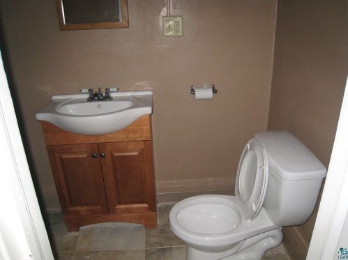 1812 2nd St, Duluth MN 55812-1738 exterior