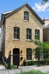 2216 Charleston St, Chicago IL  60647-4112 exterior