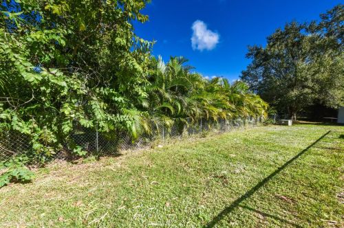 189 Ivanhoe Ct, Fort Pierce FL 34983-2052 exterior