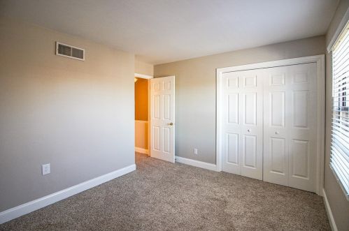 221 Colony Ct, Pittsburgh PA 15237 exterior