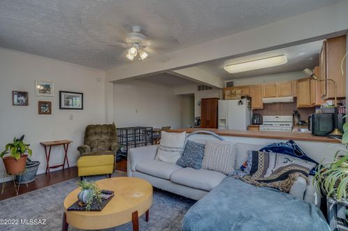 1730 Campbell Ave, Tucson AZ  85719-3704 exterior