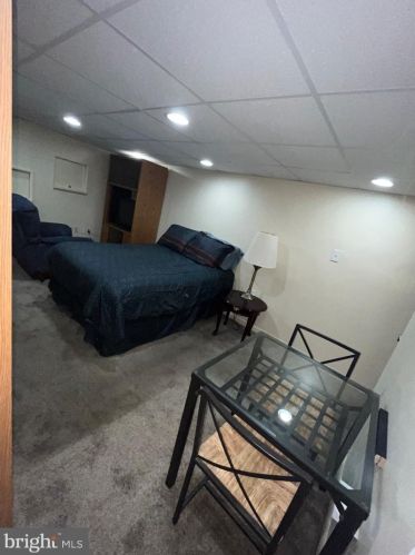 3422 Henry Ave, Philadelphia PA 19128-3101 exterior