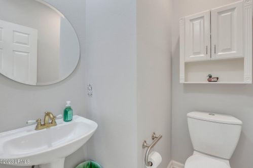 150 Colonel Thomas Heyward Rd, Bluffton SC 29909-5035 exterior