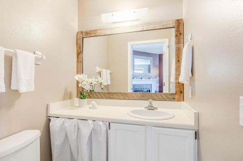 6858 Park Ridge Dr, Madison WI  53719-2220 exterior