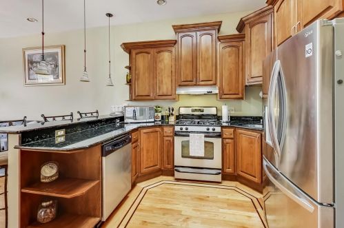 2513 Walton St, Chicago IL 60622-4510 exterior