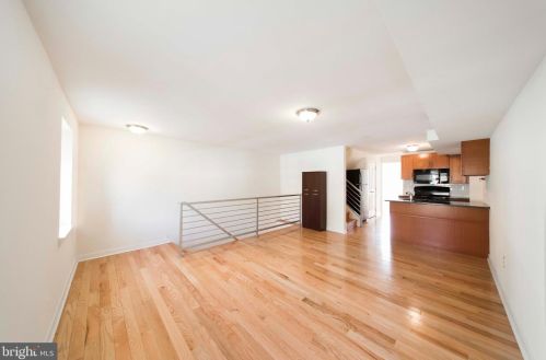 520 4 St, Philadelphia PA 19140-2417 exterior