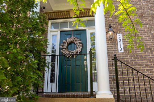 2210 Leesborough Dr, Silver Spring, MD 20902-2809