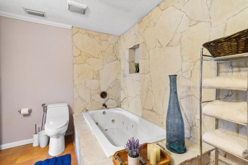 709 Dorchester St, Fort Pierce FL  34983-8762 exterior