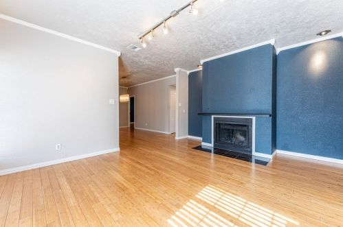 218 Beacon St, Dallas, TX 75214-4868