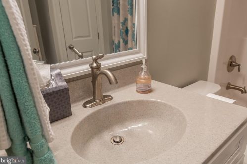 91 Midway Farms Ln, Lancaster PA 17602-2671 exterior