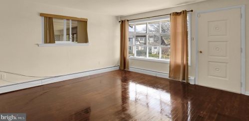 421 Fairview St, Pottstown PA 19464-6136 exterior