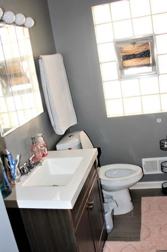 8733 Harper Ave, Chicago IL 60619-4606 exterior