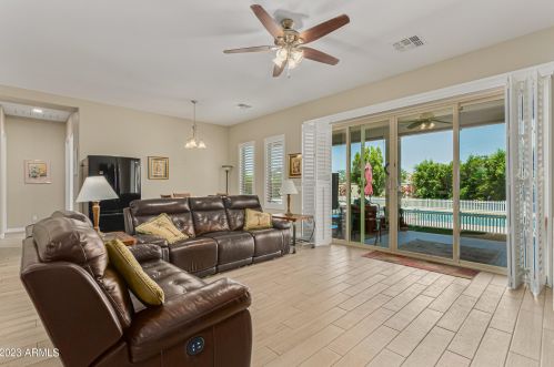 8607 16 Dr, Phoenix AZ 85007-4402 exterior