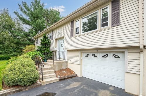 5 Leslie Rd, Worcester, MA 01605-1002