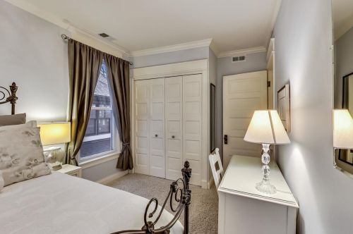 3852 Seeley Ave, Chicago IL 60659-4324 exterior