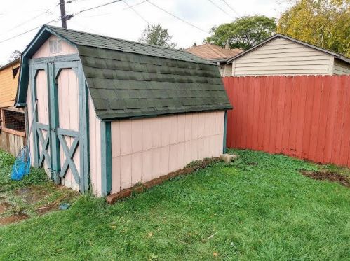 4823 20th St, Milwaukee WI  53221-2810 exterior