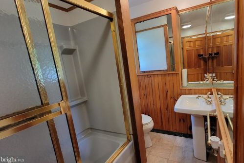 316 Maple Ave, Trenton NJ 08618-3402 exterior