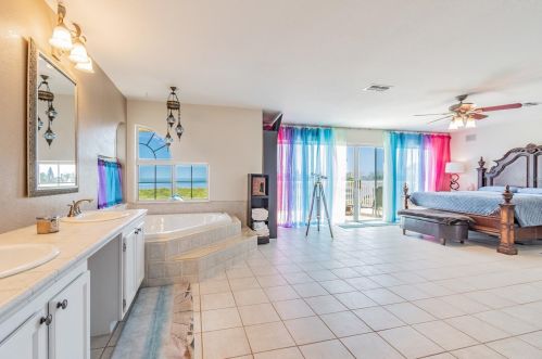 13435 Starfish Dr, Port Richey FL  34667-7606 exterior