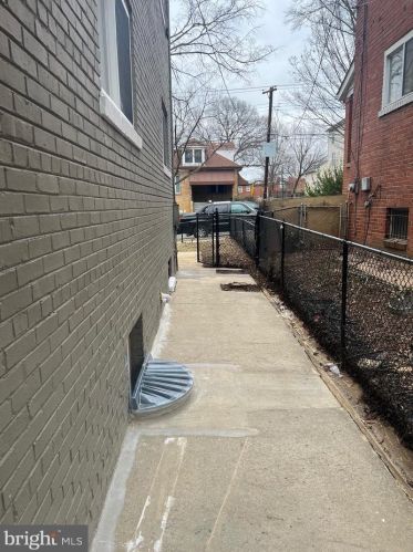 15 53rd Pl, Washington DC  20019-6533 exterior