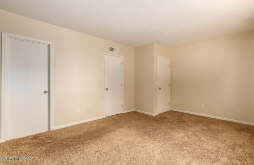 6370 Orange Tree Dr, Tucson AZ 85704-3955 exterior