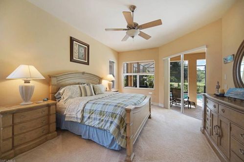 6084 Dogleg Dr, Naples FL 34113-1693 exterior