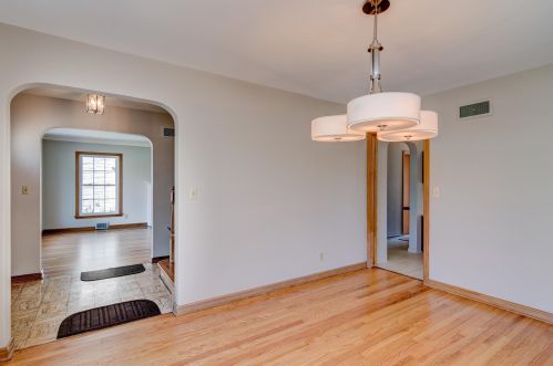 2416 91, Milwaukee WI 53226-1832 exterior