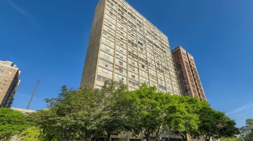 5530 Shore Dr, Chicago, IL 60637-1921