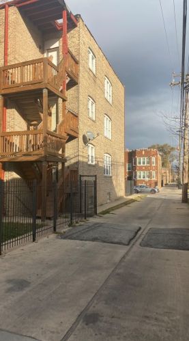 7846 Winchester Ave, Chicago IL 60620-5308 exterior