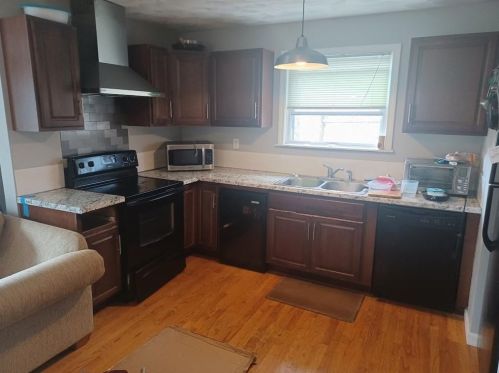 1131 Smith St, Providence RI 02908-2036 exterior