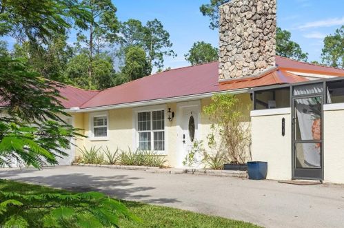 270 31st St, Naples, FL 34117-3104