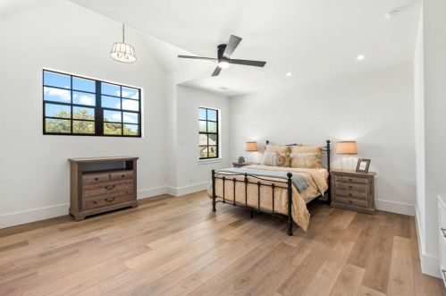 33218 Waltham Xing, Fulshear TX 77441-4205 exterior