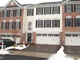 262 Overlook Ct, Moon Twp PA  15108-8980 exterior
