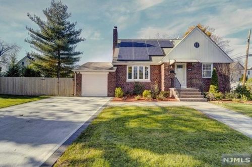 1208 Overlook Ave, Teaneck, NJ 07666-5948