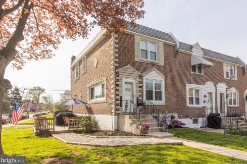 1 Garfield Ave, Manor, PA 19036-1210