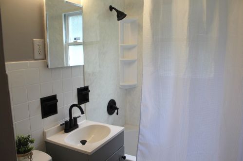 5739 71st St, Milwaukee WI  53218-2214 exterior